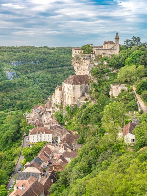 Produktbild: CALVENDO Puzzle Der pittoreske Wallfahrtsort Rocamadour liegt an einem steilen Kalkfelsen | 1000 Teile Lege-Gr&ouml;&szlig;e 64x48cm Foto-Puzzle f&uuml;r gl&uuml;ckliche S