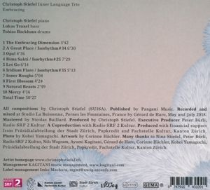 Produktbild: Embracing