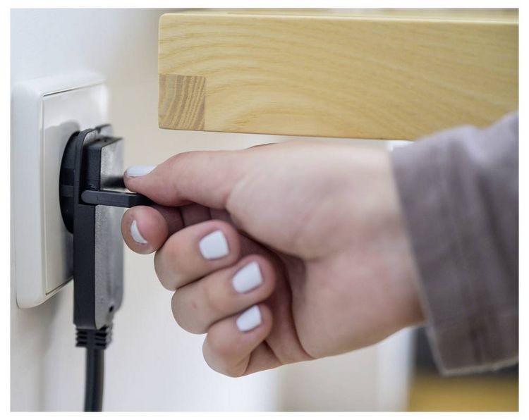 Produktbild: Brennenstuhl 1168980050 Strom Verl&auml;ngerungskabel Schwarz 5.00 m H05VV-F 3G 1,5 mm&sup2;