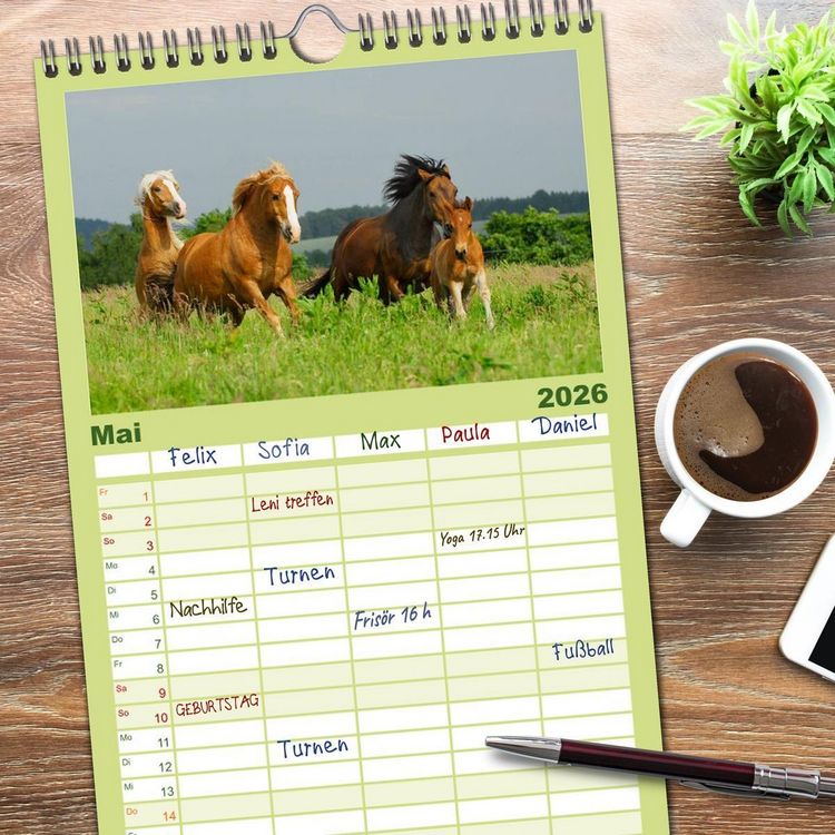 Produktbild: Familienplaner 2026 - Welt der Pferde mit 5 Spalten (Wandkalender, 21 x 45 cm) CALVENDO