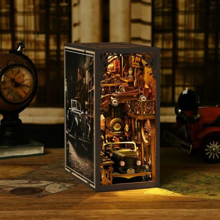 Produktbild: FiguredArt CH02 - DIY Book Nook, Vintage Garage, Puzzle 255 Teile, Miniatur-Diorama