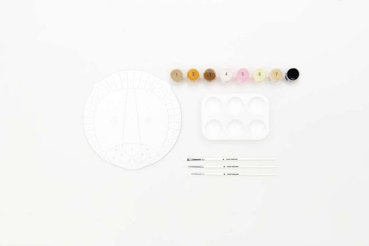 Produktbild: Malen nach Zahlen Set, L&ouml;we,, Inhalt: 1 Malkarton, 8 Acrylfarben f&uuml;r ein Motiv, 3 Pinsel, 1 Malpalette