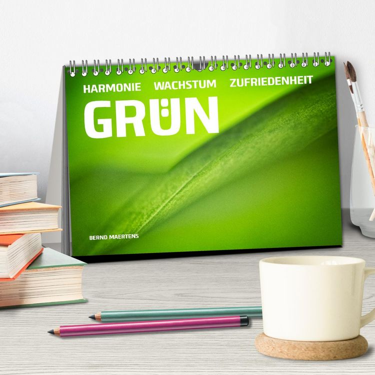 Produktbild: GR&Uuml;N Harmonie Wachstum Zufriedenheit (Tischkalender 2026 DIN A5 quer), CALVENDO Monatskalender