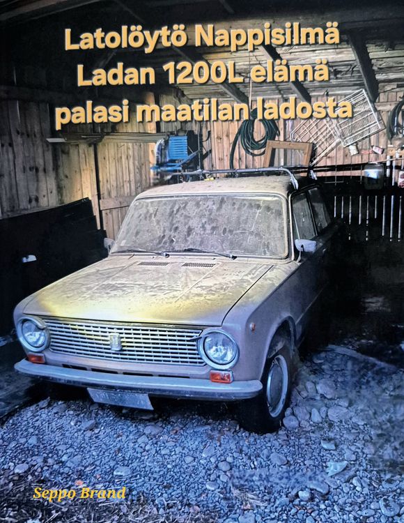 Produktbild: Latol&ouml;yt&ouml; Nappisilm&auml; Ladan 1200L el&auml;m&auml; palasi maatilan ladosta
