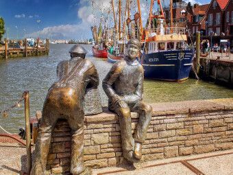 Produktbild: CALVENDO Puzzle Der Hafen Neuharlingersiel | 1000 Teile Lege-Gr&ouml;&szlig;e 64x48cm Foto-Puzzle f&uuml;r gl&uuml;ckliche Stunden