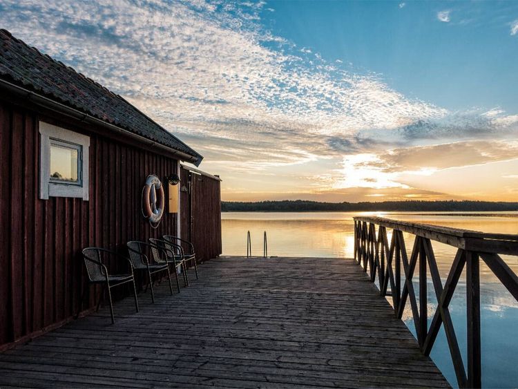 Produktbild: CALVENDO Puzzle Holzh&uuml;tte im Sonnenaufgang | 1000 Teile Lege-Gr&ouml;&szlig;e 64x48cm Foto-Puzzle f&uuml;r gl&uuml;ckliche Stunden