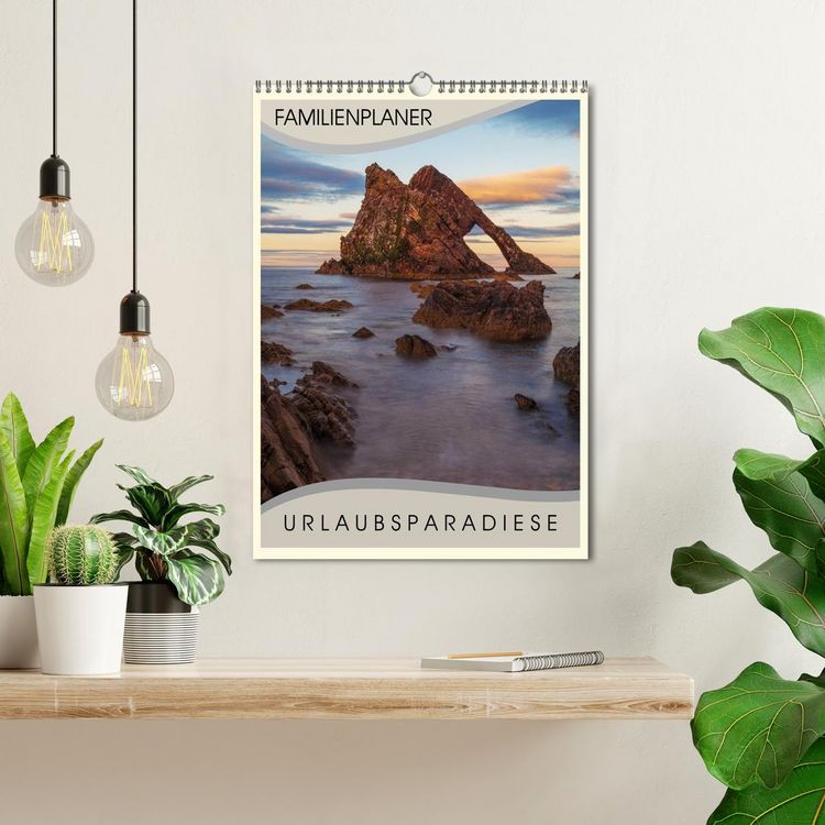 Produktbild: Urlaubsparadiese - Familienplaner (Wandkalender 2026 DIN A3 hoch), CALVENDO Monatskalender