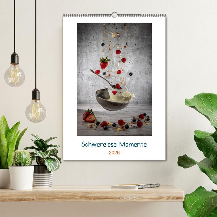Produktbild: Schwerelose Momente (Wandkalender 2026 DIN A2 hoch), CALVENDO Monatskalender