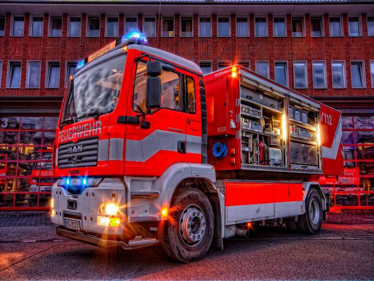 Produktbild: CALVENDO Puzzle WLF mit AB-Gefahrgut BF Braunschweig | 1000 Teile Lege-Gr&ouml;&szlig;e 64x48cm Foto-Puzzle f&uuml;r gl&uuml;ckliche Stunden