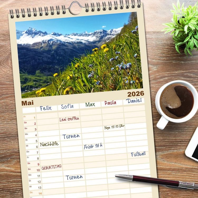 Produktbild: Familienplaner 2026 - Alpen Blick mit 5 Spalten (Wandkalender, 21 x 45 cm) CALVENDO