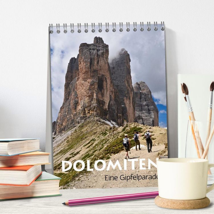 Produktbild: Dolomiten &ndash; Eine Gipfelparade (Tischkalender 2026 DIN A5 hoch), CALVENDO Monatskalender