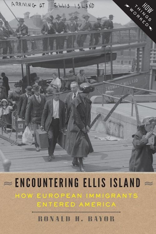 Produktbild: Encountering Ellis Island