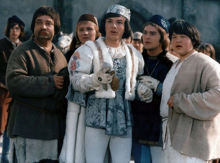 Produktbild: Drei Haseln&uuml;sse f&uuml;r Aschenbr&ouml;del (Filmjuwelen / DEFA-M&auml;rchen)