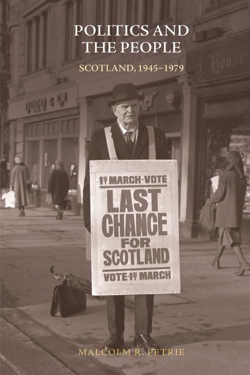 Produktbild: Politics and the People