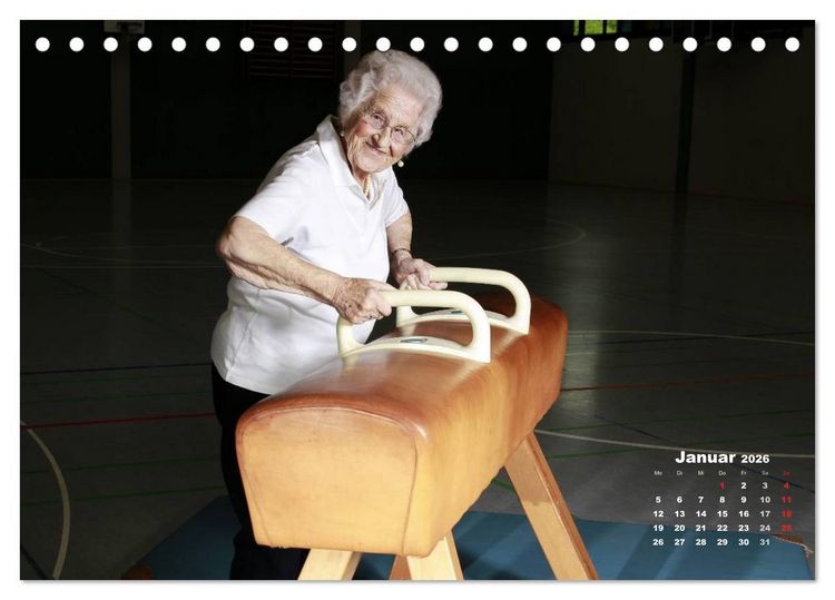 Produktbild: "Sch&ouml;nheit im Alter" - Fit und Aktiv (Tischkalender 2026 DIN A5 quer), CALVENDO Monatskalender