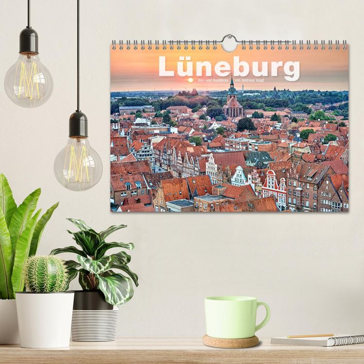 Produktbild: L&Uuml;NEBURG Ein- und Ausblicke von Andreas Voigt (Wandkalender 2026 DIN A4 quer), CALVENDO Monatskalender