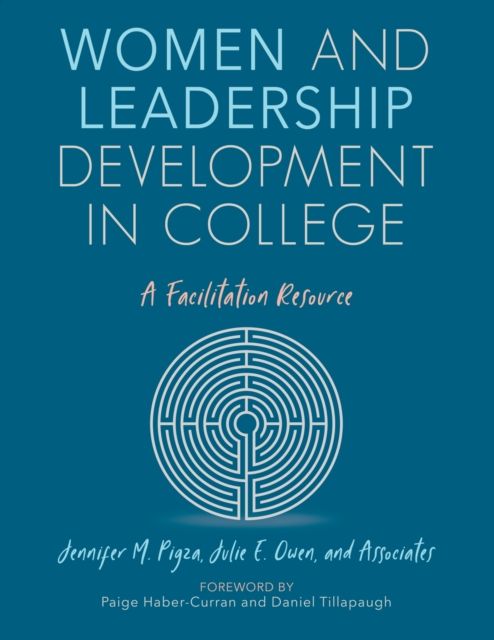 Produktbild: Women and Leadership Development in College