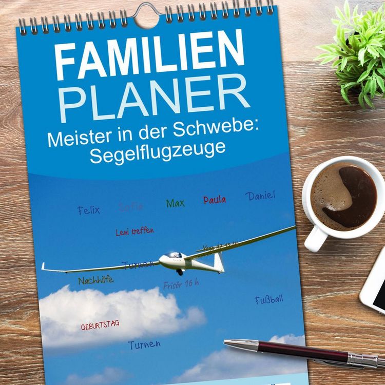 Produktbild: Familienplaner 2026 - Meister in der Schwebe: Segelflugzeuge mit 5 Spalten (Wandkalender, 21 x 45 cm) CALVENDO