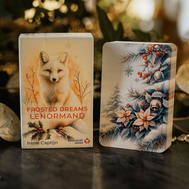 Produktbild: Frosted Dreams Lenormand - 38 farbige Lenormand-Karten und ein 68-seitiges Booklet in Faltschachtel