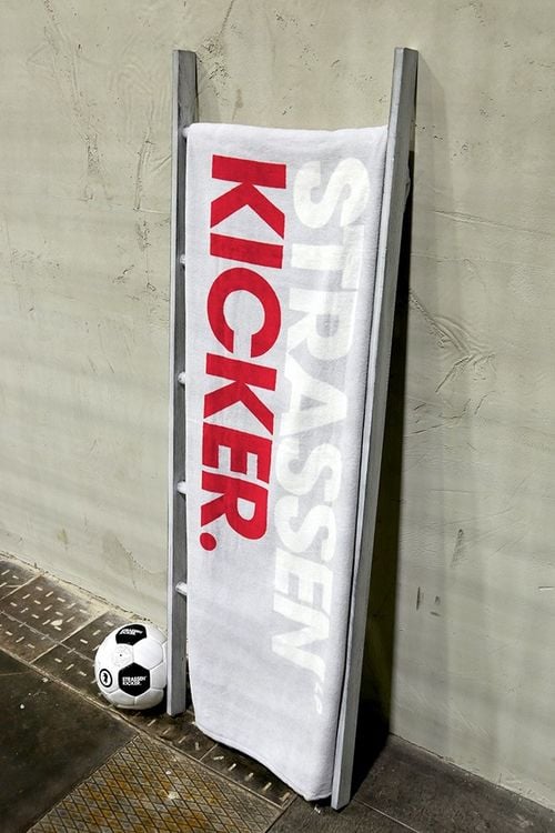 Produktbild: Herding STRASSENKICKER Velours Badetuch Grau 75x150cm
