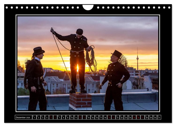 Produktbild: Schornsteinfeger &uuml;ber Berlin - Gl&uuml;cksblicke (Wandkalender 2026 DIN A4 quer), CALVENDO Monatskalender