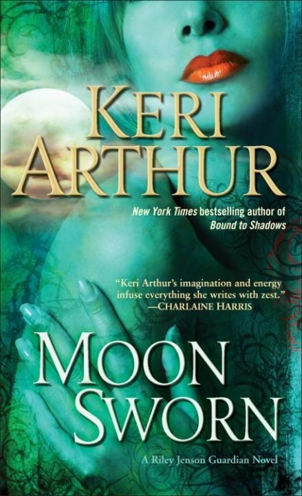 Produktbild: Moon Sworn