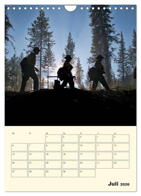 Produktbild: Feuerwehr - Warten auf den n&auml;chsten Einsatz (Wandkalender 2026 DIN A4 hoch), CALVENDO Monatskalender