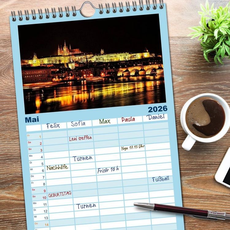 Produktbild: Familienplaner 2026 - St&auml;dte der Welt - Skylines in der Nacht mit 5 Spalten (Wandkalender, 21 x 45 cm) CALVENDO