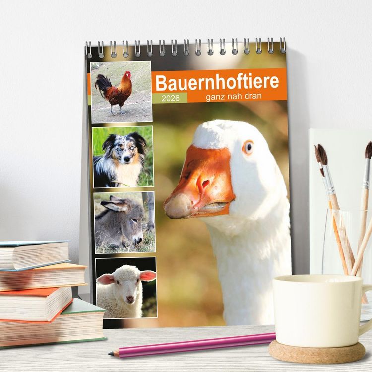 Produktbild: Bauernhoftiere, ganz nah dran (Tischkalender 2026 DIN A5 hoch), CALVENDO Monatskalender