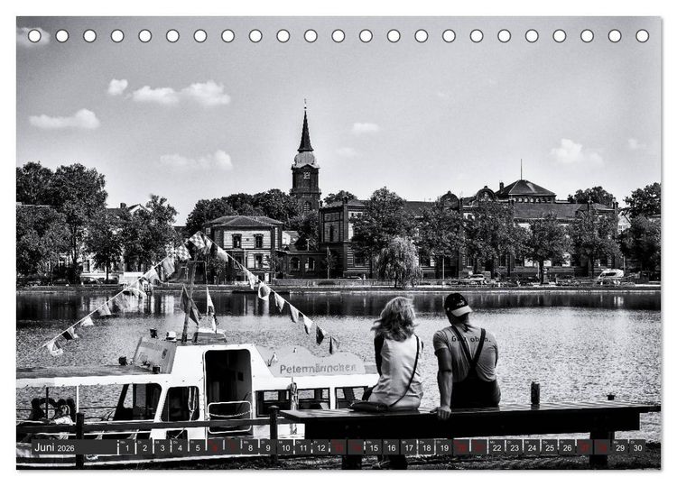 Produktbild: Ein Blick auf Schwerin (Tischkalender 2026 DIN A5 quer), CALVENDO Monatskalender