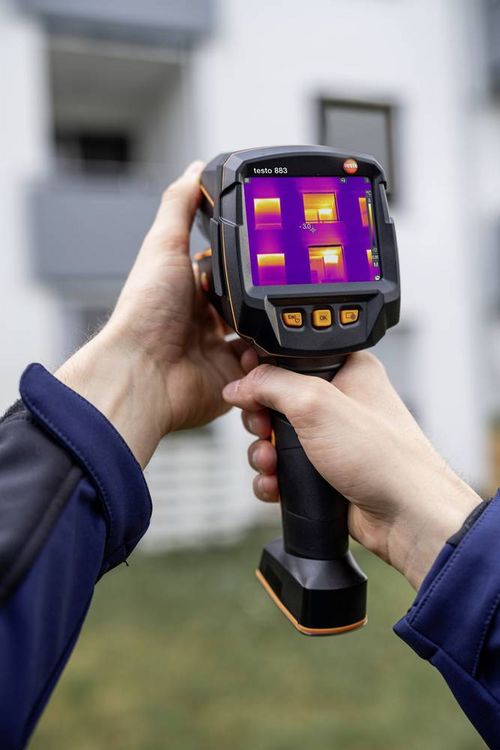 Produktbild: Testo 883-2 W&auml;rmebildkamera -30 bis 650&deg;C 27Hz WiFi, Touchscreen
