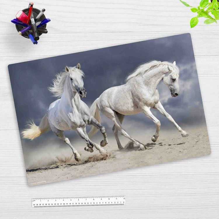 Produktbild: Cover-your-desk Schreibtischunterlage f&uuml;r Kinder und Erwachsene Galoppierende Pferde - wei&szlig;e Schimmel, aus hochwertigem Vinyl , 60 x 40 cm