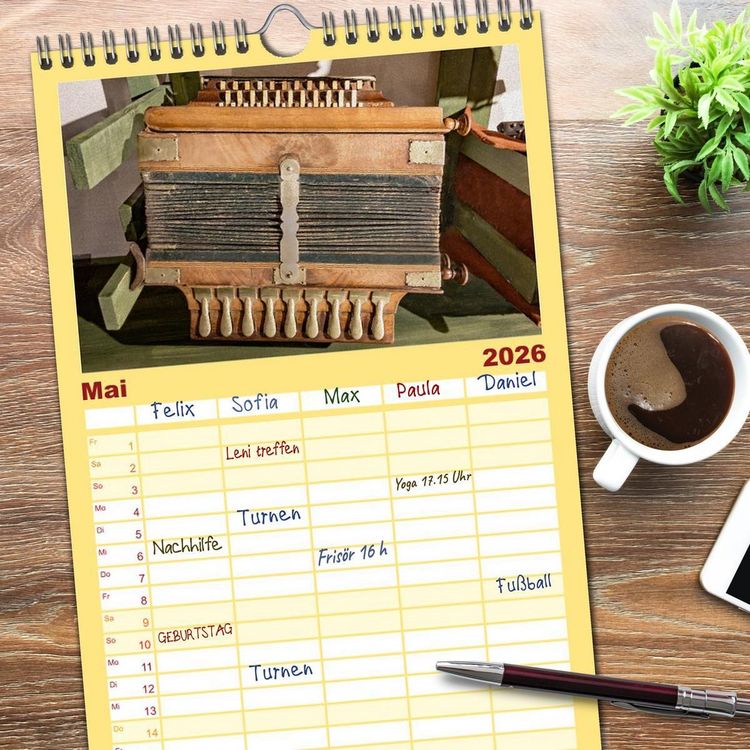 Produktbild: Familienplaner 2026 - Concertina und Bandoneon mit 5 Spalten (Wandkalender, 21 x 45 cm) CALVENDO