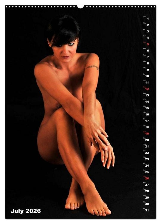 Produktbild: Seated naked beauties (High Quality Premium Wall Calendar 2026 DIN A2 portrait),CALVENDO 12 Month Wall Calendar