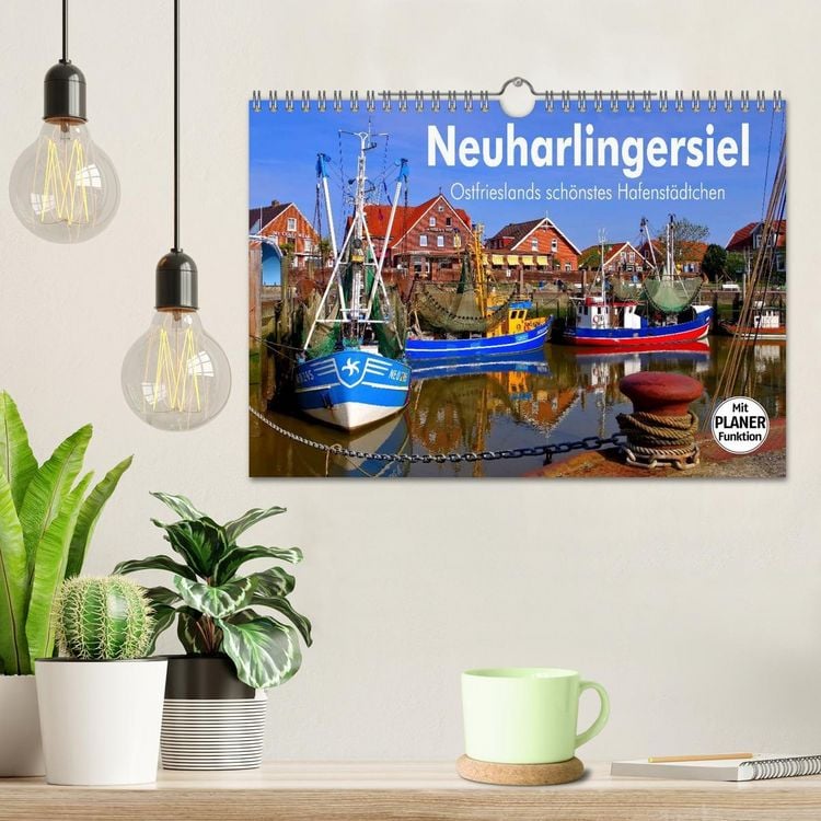 Produktbild: Neuharlingersiel - Ostfrieslands sch&ouml;nstes Hafenst&auml;dtchen (Wandkalender 2026 DIN A4 quer), CALVENDO Monatskalender