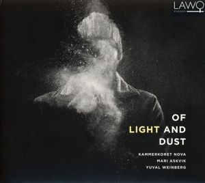 Produktbild: Of Light and Dust