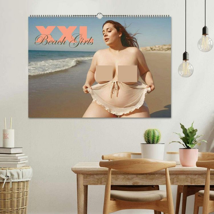Produktbild: XXL Beach Girls Kalender - Kurvige Frauen am Strand (Wandkalender 2026 DIN A2 quer), CALVENDO Monatskalender
