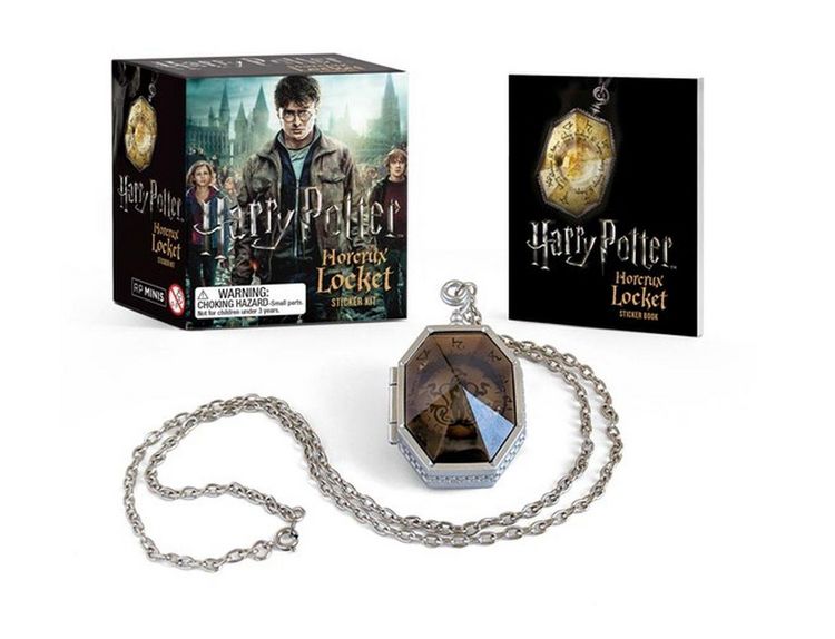 Produktbild: Harry Potter Locket Horcrux Kit and Sticker Book