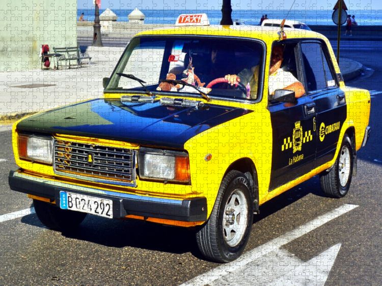 Produktbild: CALVENDO Puzzle Lada-Taxi in Havanna | 1000 Teile Lege-Gr&ouml;&szlig;e 64x48cm Foto-Puzzle f&uuml;r gl&uuml;ckliche Stunden
