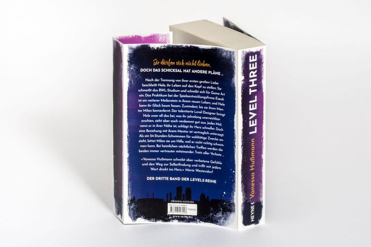 Produktbild: Level Three: Endgame Love