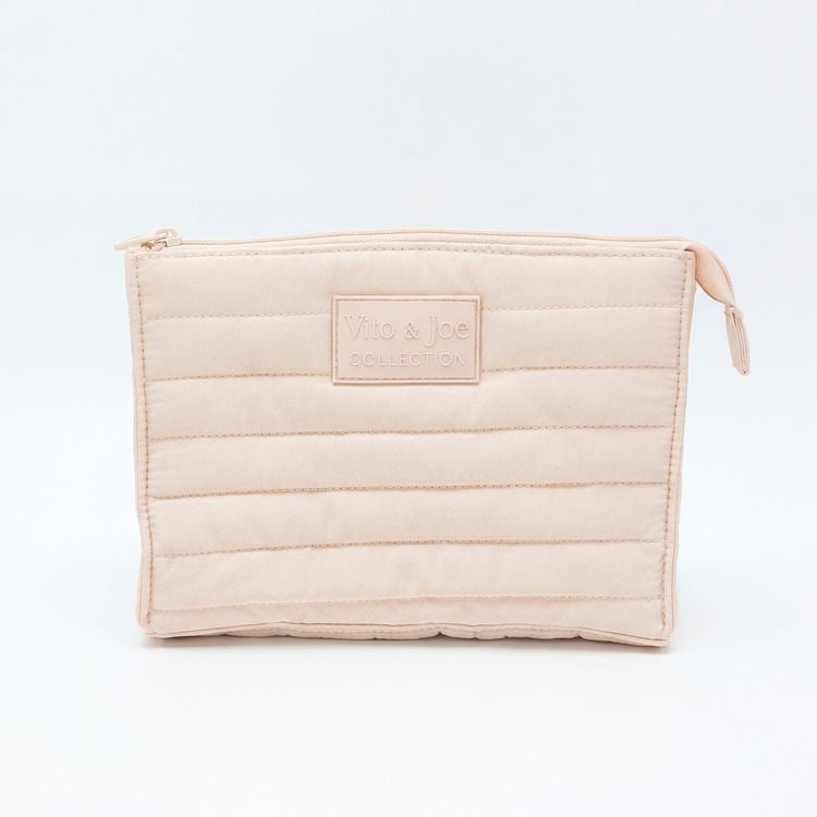 Produktbild: Kosmetiktasche gesteppt mit gummiertem Logo Aufn&auml;her (sand)