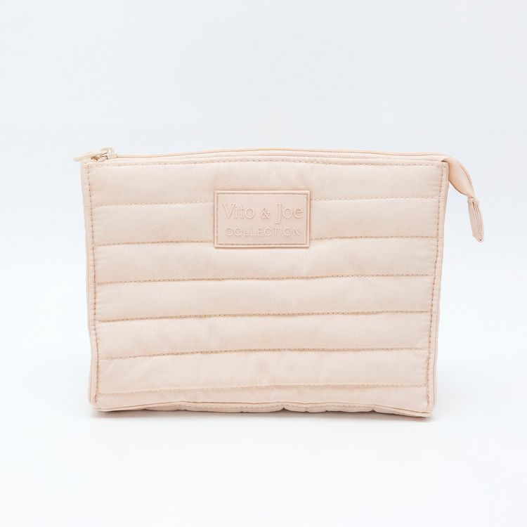 Produktbild: Kosmetiktasche gesteppt mit gummiertem Logo Aufn&auml;her (sand)