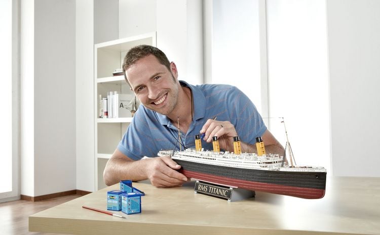 Produktbild: Revell Geschenkset: 100 Jahre Titanic, Ma&szlig;stab 1:400
