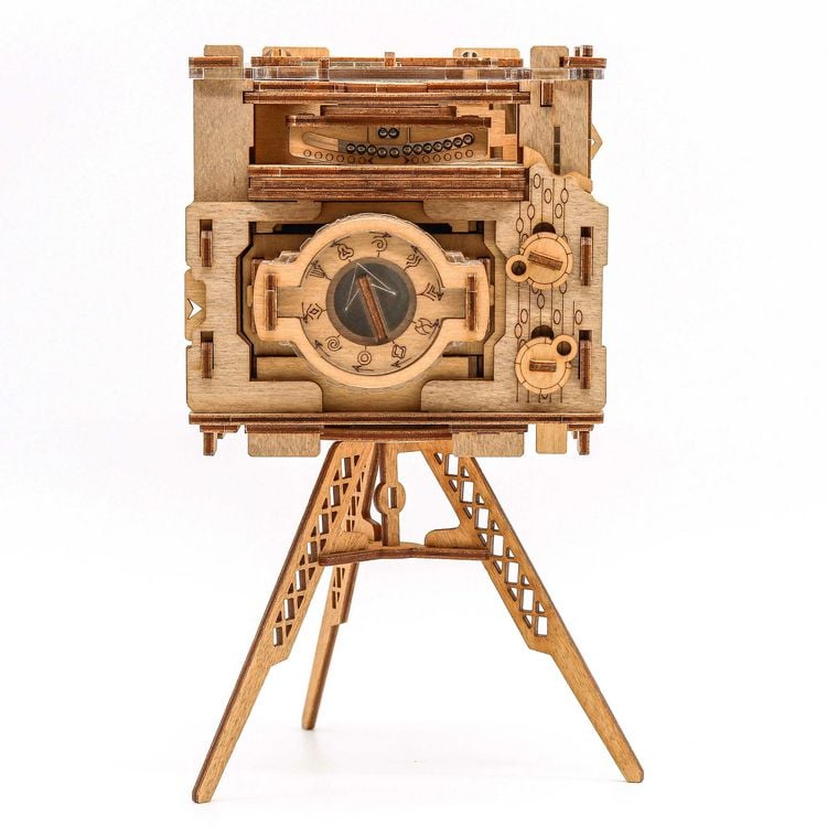 Produktbild: Cluebox - Escape Room in einer Box. Sherlock's Camera