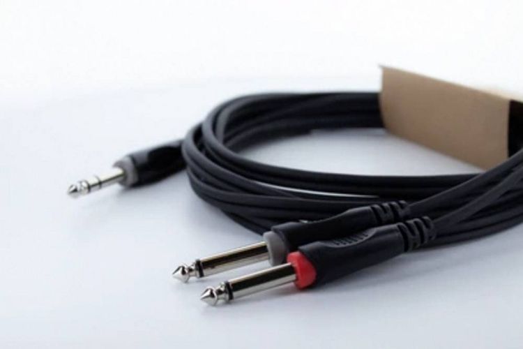 Produktbild: Cordial 14877 Klinke Audio Y-Adapter [1x Klinkenstecker 6.3mm (stereo) - 2x Klinkenstecker 6.3mm (mono)] 1.50m Schwarz PVC-Mantel