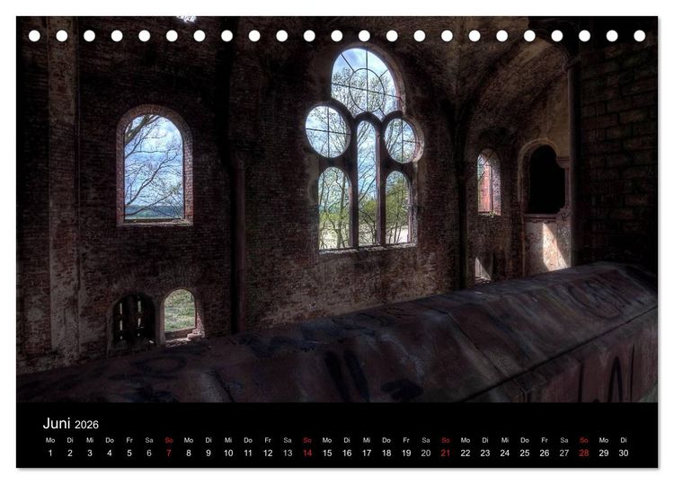 Produktbild: Verlassene Ort - Kirchen (Tischkalender 2026 DIN A5 quer), CALVENDO Monatskalender