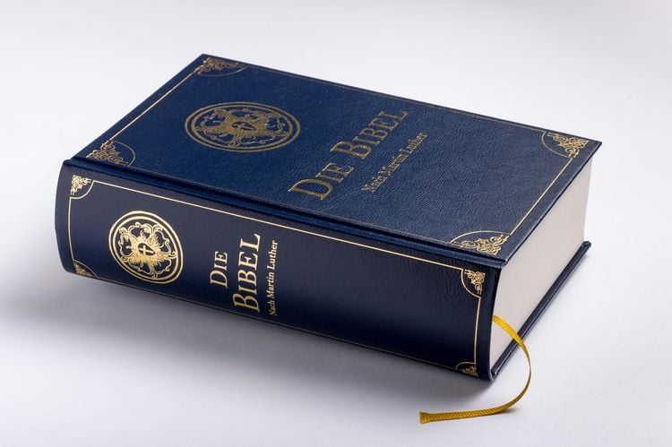Produktbild: Die Bibel - Altes und Neues Testament nach Martin Luther. In Cabra-Leder gebunden mit Goldpr&auml;gung