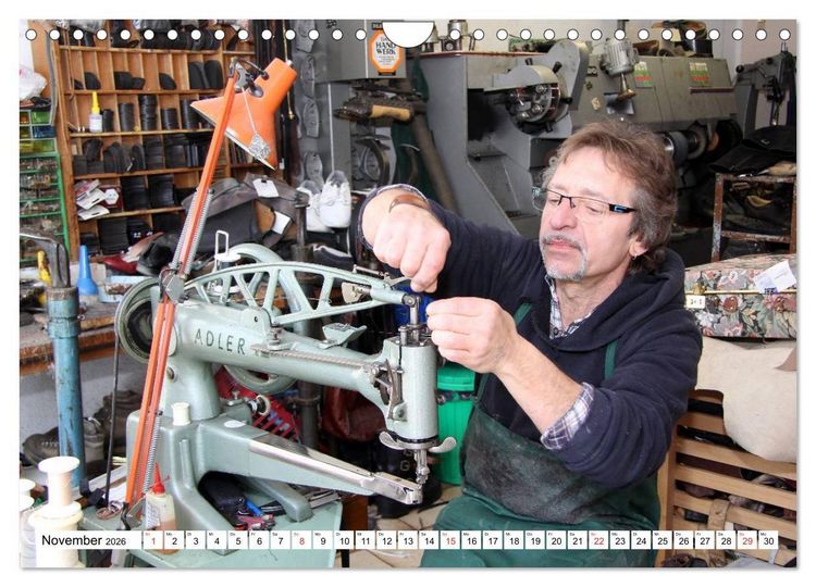 Produktbild: Das Handwerk der Schuhmacher (Wandkalender 2026 DIN A4 quer), CALVENDO Monatskalender