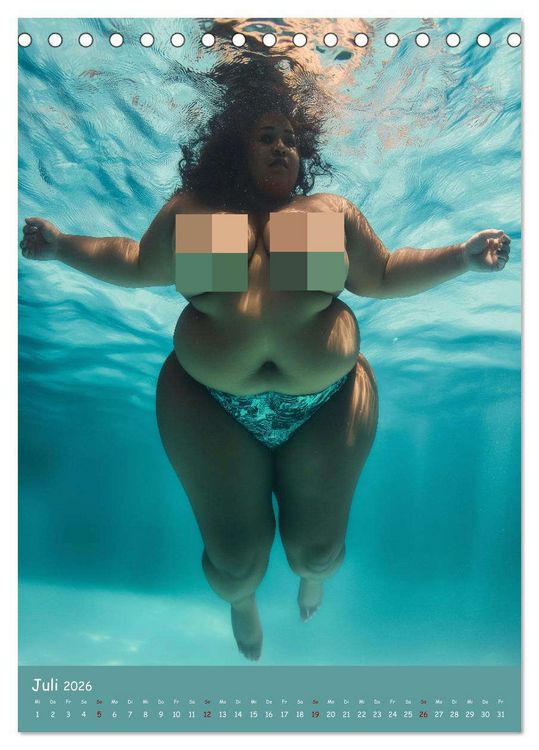 Produktbild: Curvy Pin-up Girls - Verf&uuml;hrerische Rundungen am Pool (Tischkalender 2026 DIN A5 hoch), CALVENDO Monatskalender