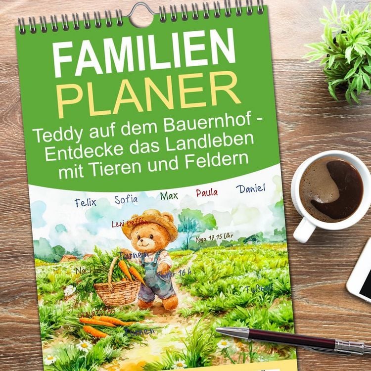 Produktbild: Familienplaner 2026 - Teddy auf dem Bauernhof - Entdecke das Landleben mit Tieren und Feldern mit 5 Spalten (Wandkalender, 21 x 45 cm) CALVENDO